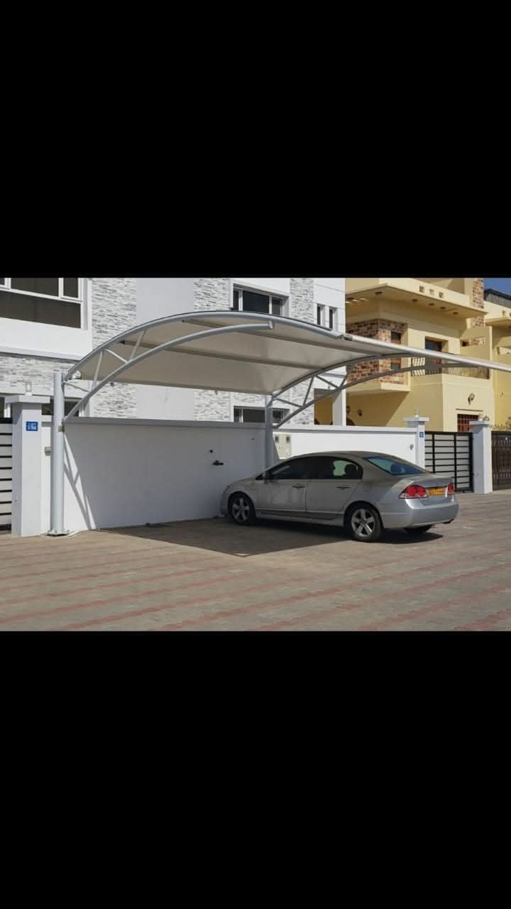 مظلات في مسقط