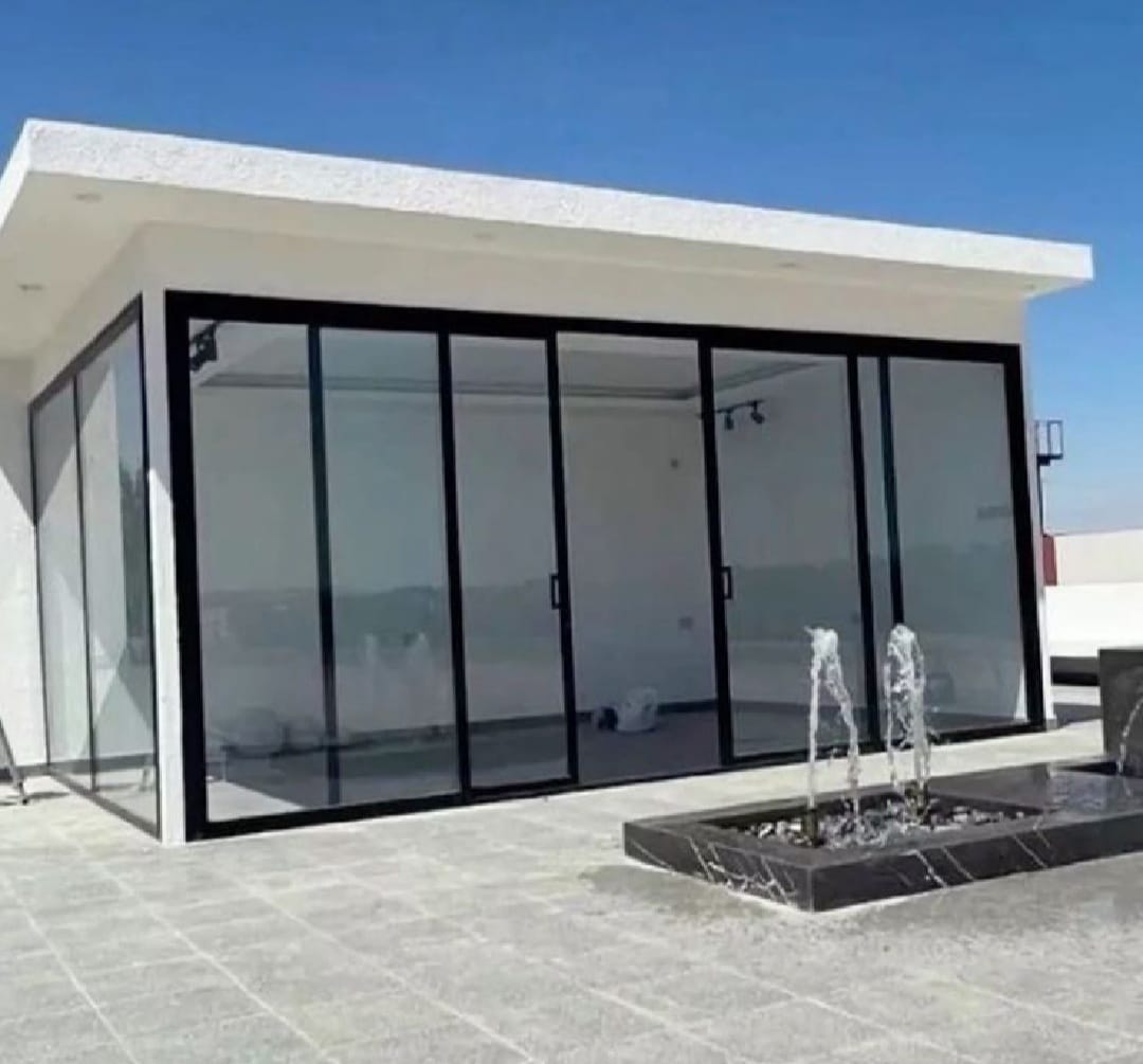 مجالس زجاجية في مسقط