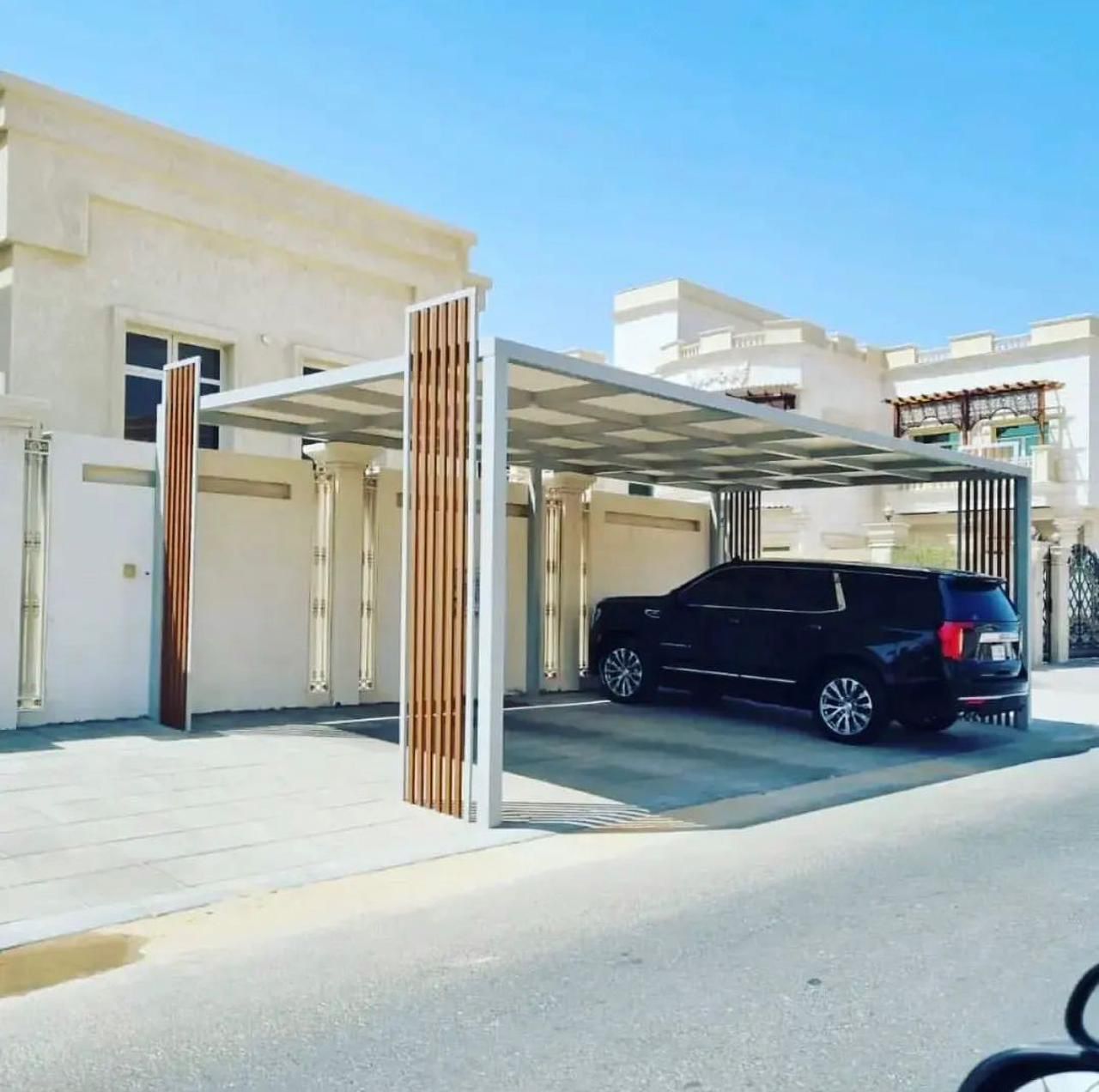 مظلات في مسقط