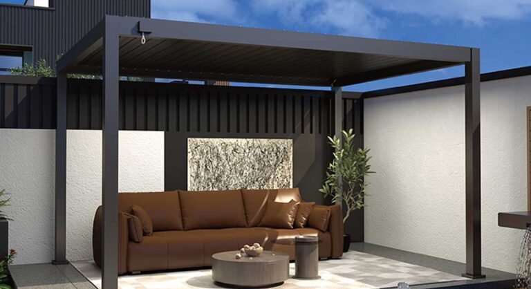 سحر الشتاء في مسقط: برجولات وجلسات خارجية بتوقيع “إتقان”