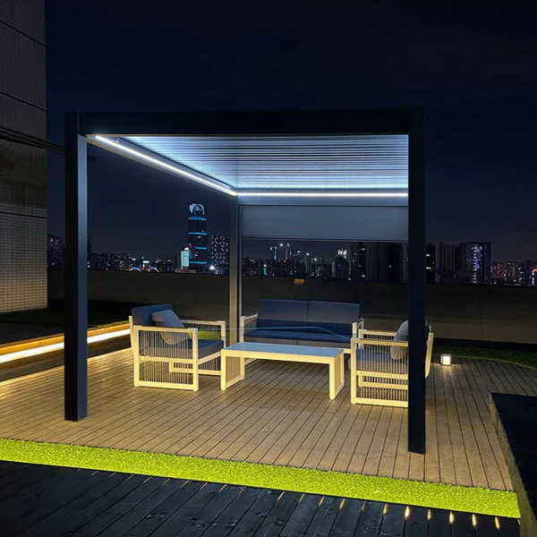 هندسة الظل الذكي: برجولات اللوفر المتحركة والجلسات العصرية في مسقط 2026